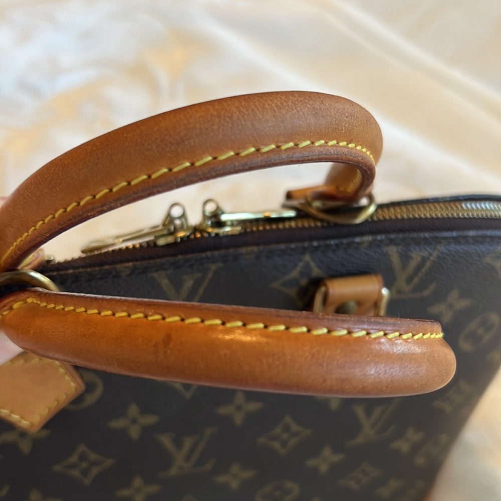 Louis Vuitton Monogram Canvas Alma PM - Picture 11 of 17